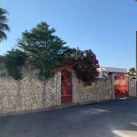 Villa Salento Villa Con Due Unita Abitative Indipendenti E Giardino A Due Passi Dal Mare