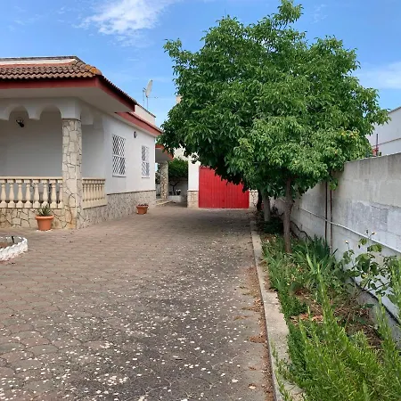 Salento Villa Con Due Unita Abitative Indipendenti E Giardino A Due Passi Dal Mare Torre Ovo