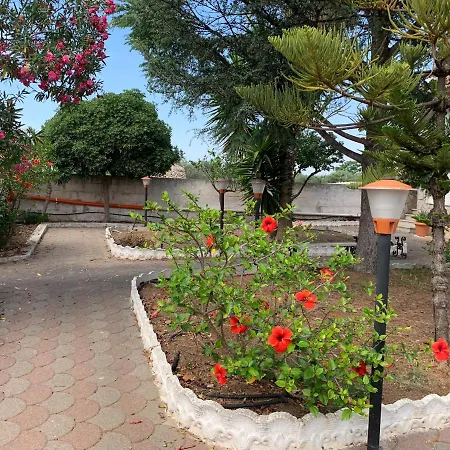 Villa Salento Villa Con Due Unita Abitative Indipendenti E Giardino A Due Passi Dal Mare