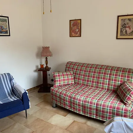 Salento Villa Con Due Unita Abitative Indipendenti E Giardino A Due Passi Dal Mare *