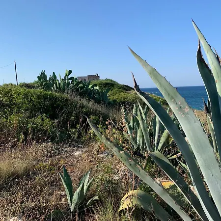 Salento Villa Con Due Unita Abitative Indipendenti E Giardino A Due Passi Dal Mare