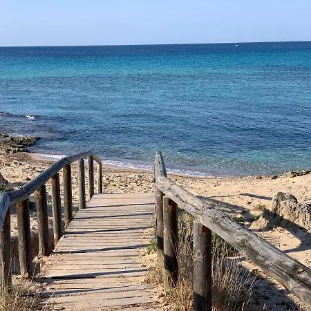 Salento Villa Con Due Unita Abitative Indipendenti E Giardino A Due Passi Dal Mare * Torre Ovo
