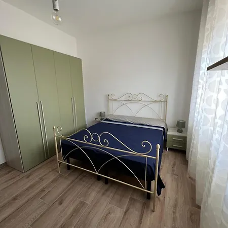 Salento Villa Con Due Unita Abitative Indipendenti E Giardino A Due Passi Dal Mare
