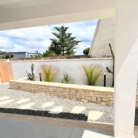 Salento Villa Con Due Unita Abitative Indipendenti E Giardino A Due Passi Dal Mare Villa *