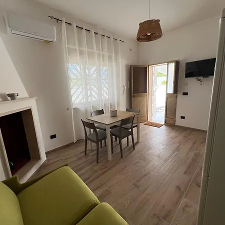 Villa Salento Villa Con Due Unita Abitative Indipendenti E Giardino A Due Passi Dal Mare Torre Ovo
