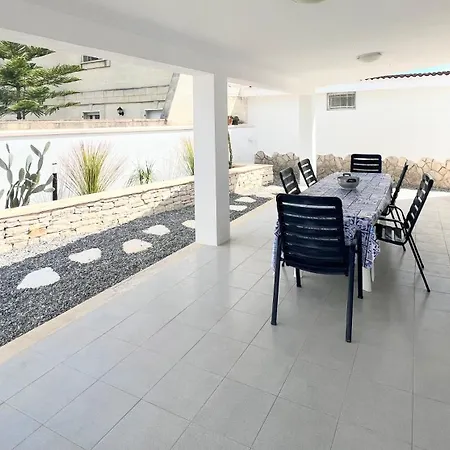 Salento Villa Con Due Unita Abitative Indipendenti E Giardino A Due Passi Dal Mare * Torre Ovo