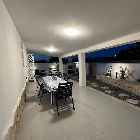 Salento Villa Con Due Unita Abitative Indipendenti E Giardino A Due Passi Dal Mare * Torre Ovo