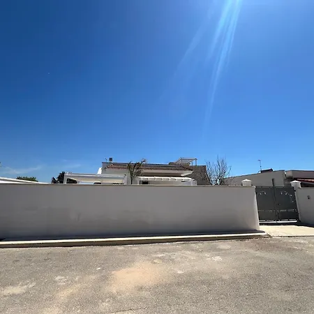 Salento Villa Con Due Unita Abitative Indipendenti E Giardino A Due Passi Dal Mare Villa