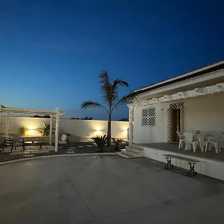Villa Salento Villa Con Due Unita Abitative Indipendenti E Giardino A Due Passi Dal Mare