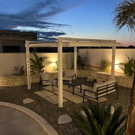 Salento Cice, Ac - Wifi - Bbq - Parcheggio Privato, Due Unita Abitative Indipendenti E Giardino A Due Passi Dal Mare *