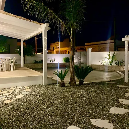 Salento Cice, Ac - Wifi - Bbq - Parcheggio Privato, Due Unita Abitative Indipendenti E Giardino A Due Passi Dal Mare Vila