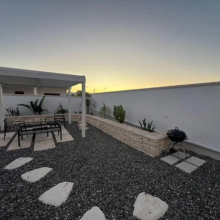 Vila Salento Cice, Ac - Wifi - Bbq - Parcheggio Privato, Due Unita Abitative Indipendenti E Giardino A Due Passi Dal Mare *